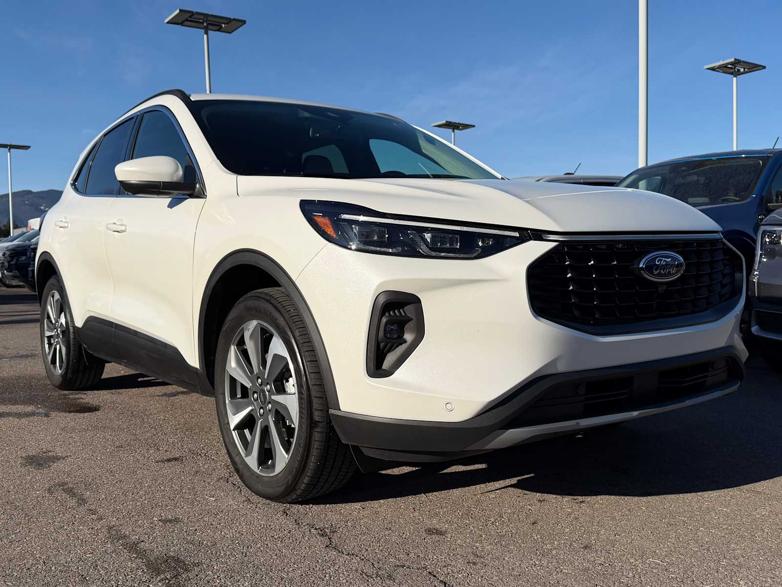 Thumbnail: 2025 Ford Escape - 4