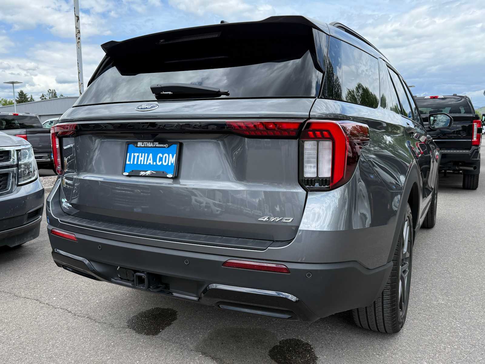 2025 Ford Explorer ST-Line 7