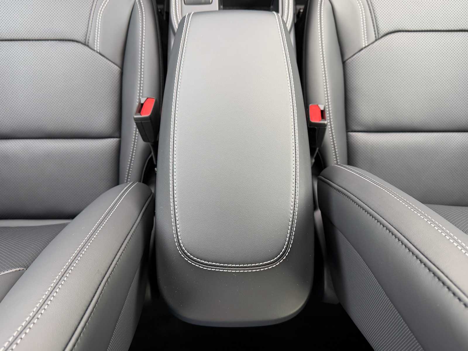 Thumbnail: 2025 Ford Mustang Mach-E - 20