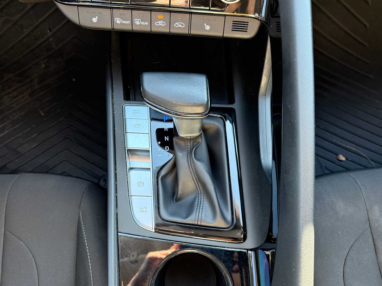 Thumbnail: 2022 Hyundai Elantra - 18