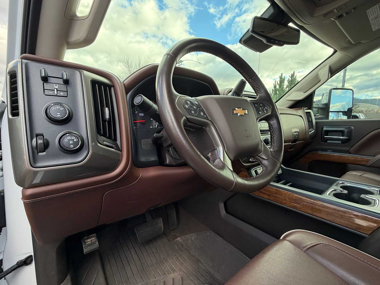 Thumbnail: 2019 Chevrolet Silverado 3500 - 14