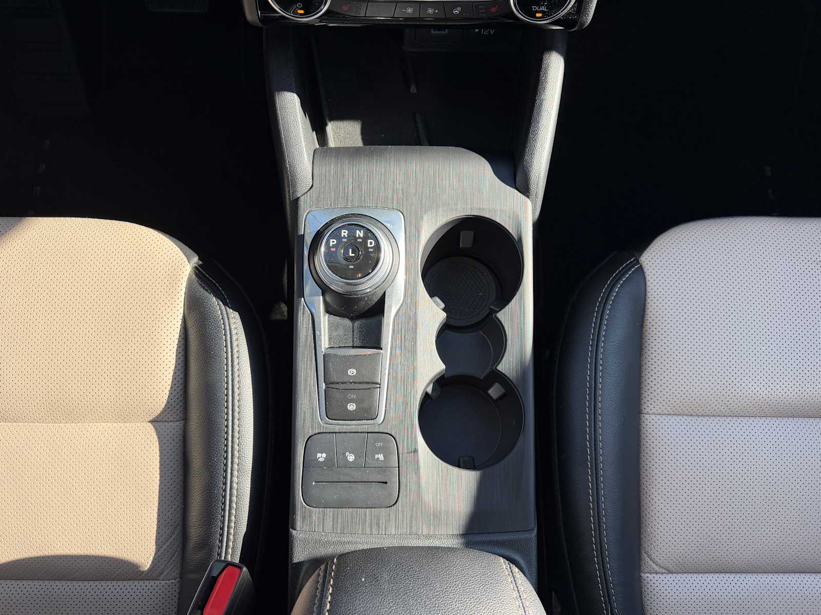 Thumbnail: 2022 Ford Escape - 21