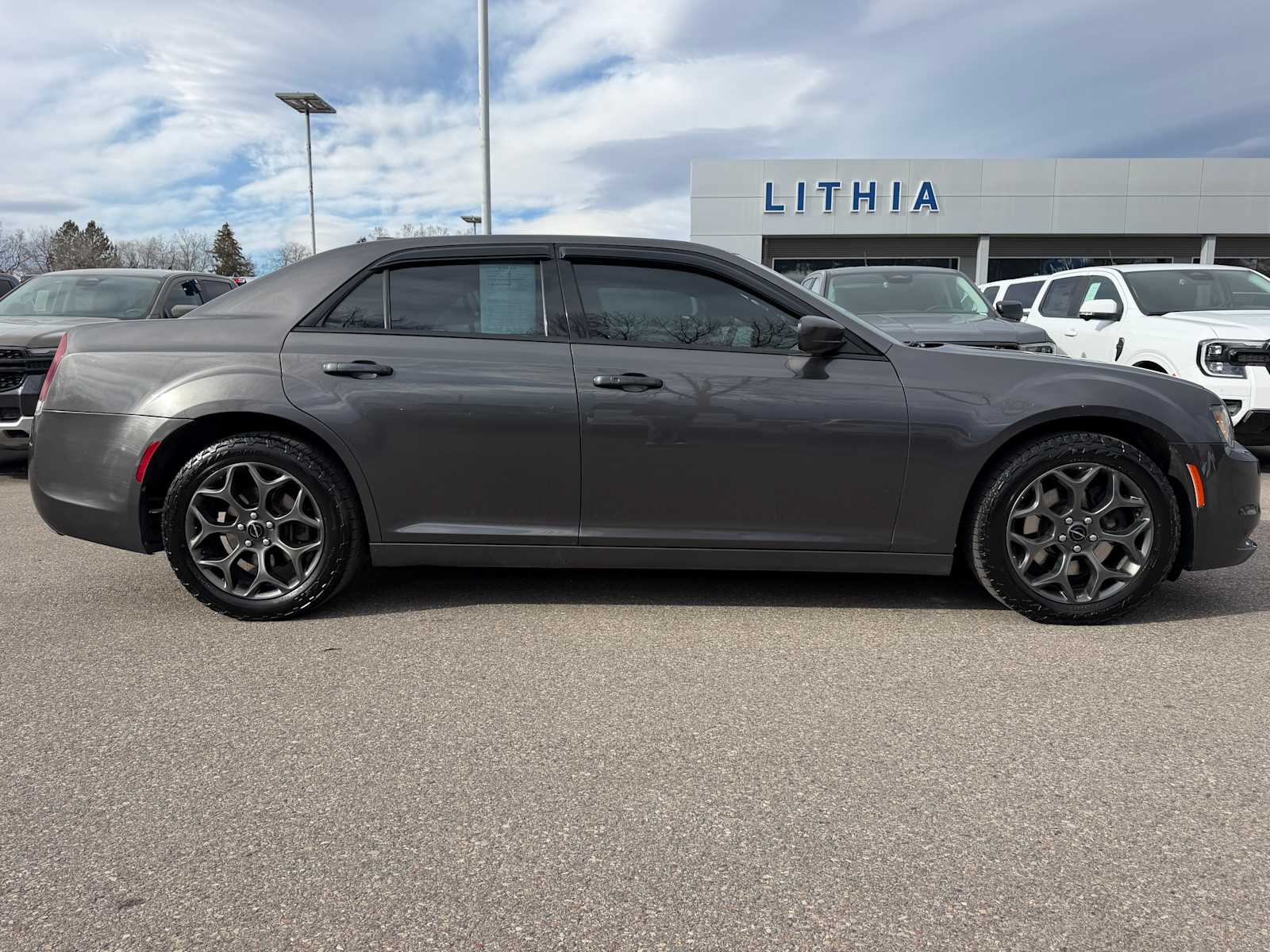 Thumbnail: 2018 Chrysler 300 - 6