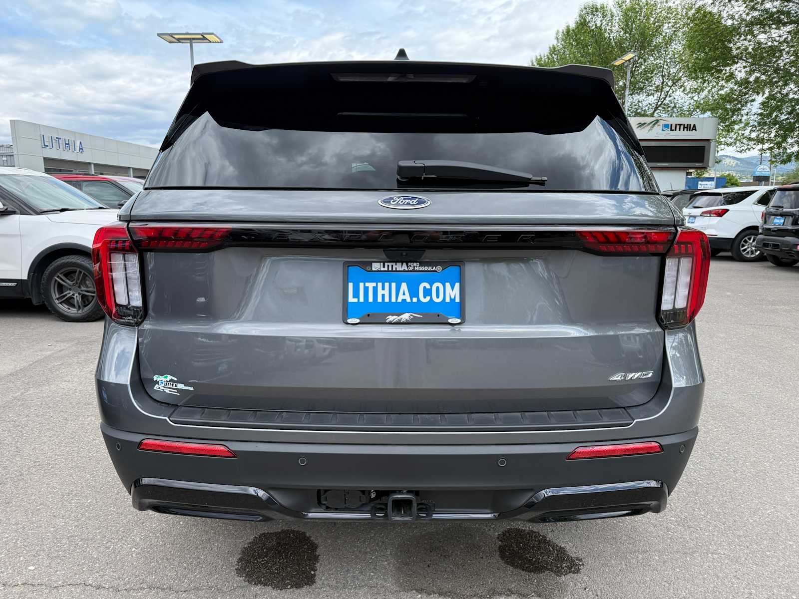 2025 Ford Explorer ST-Line 8