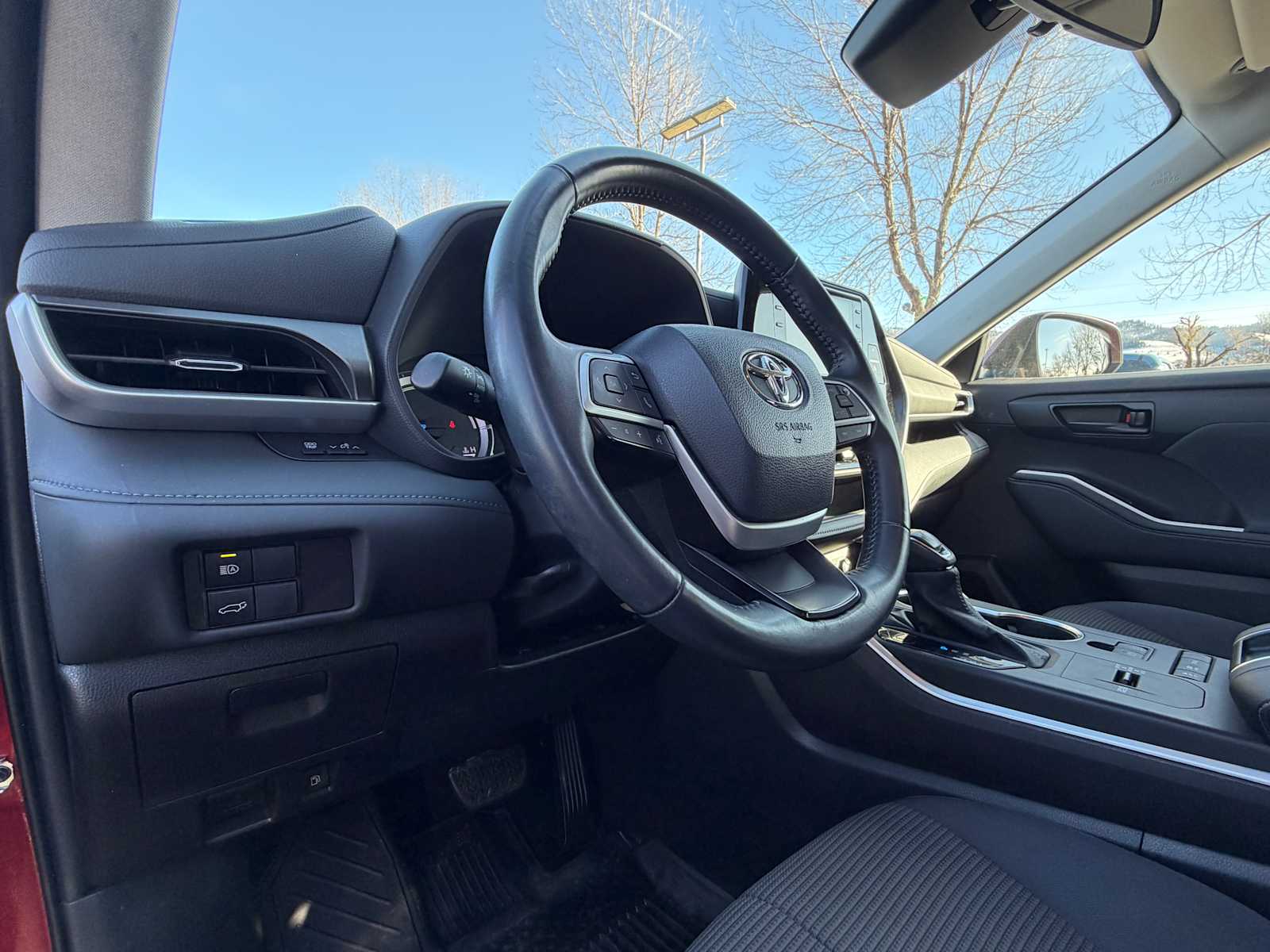 Thumbnail: 2022 Toyota Highlander - 12