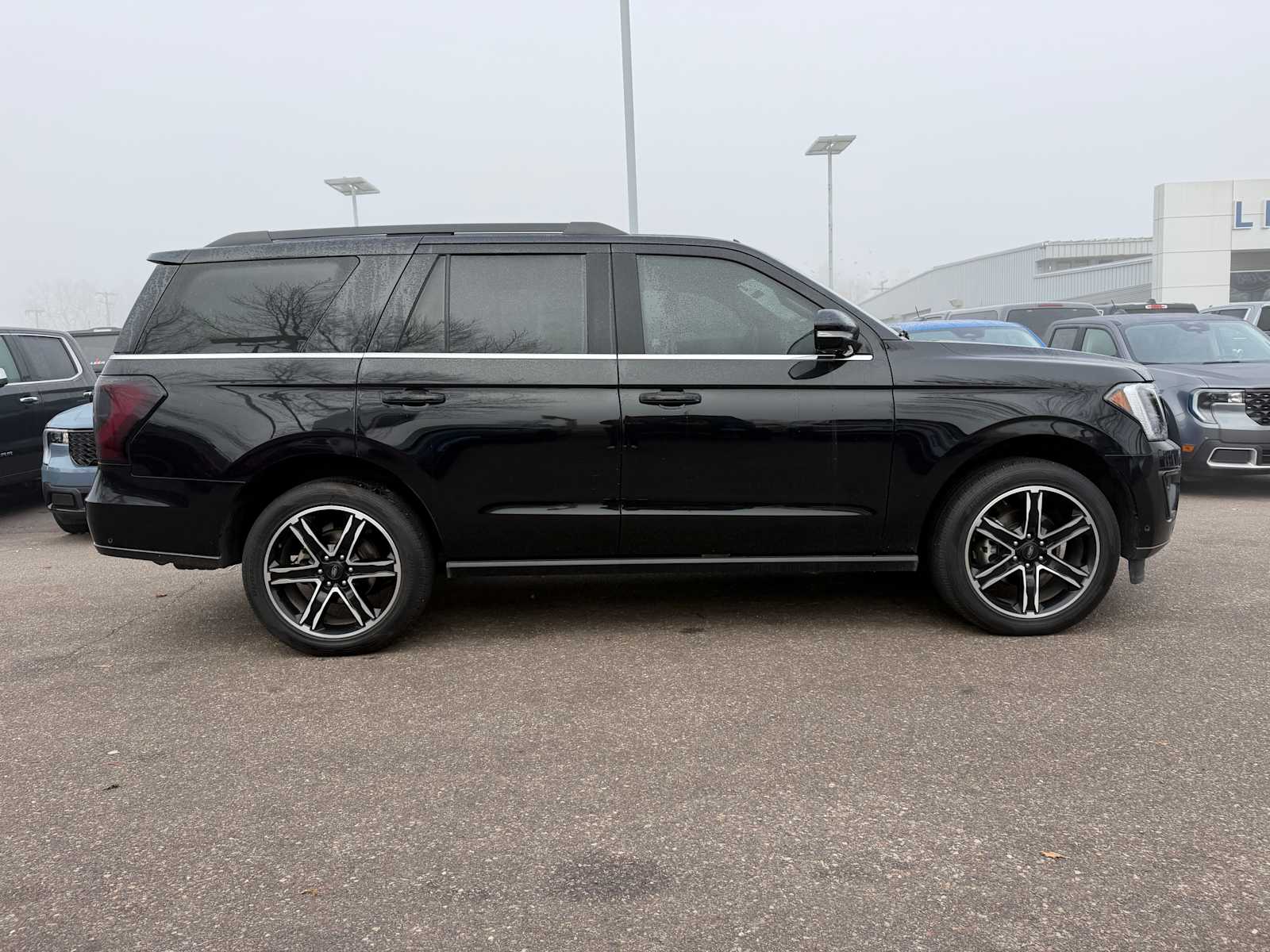 Thumbnail: 2021 Ford Expedition - 6