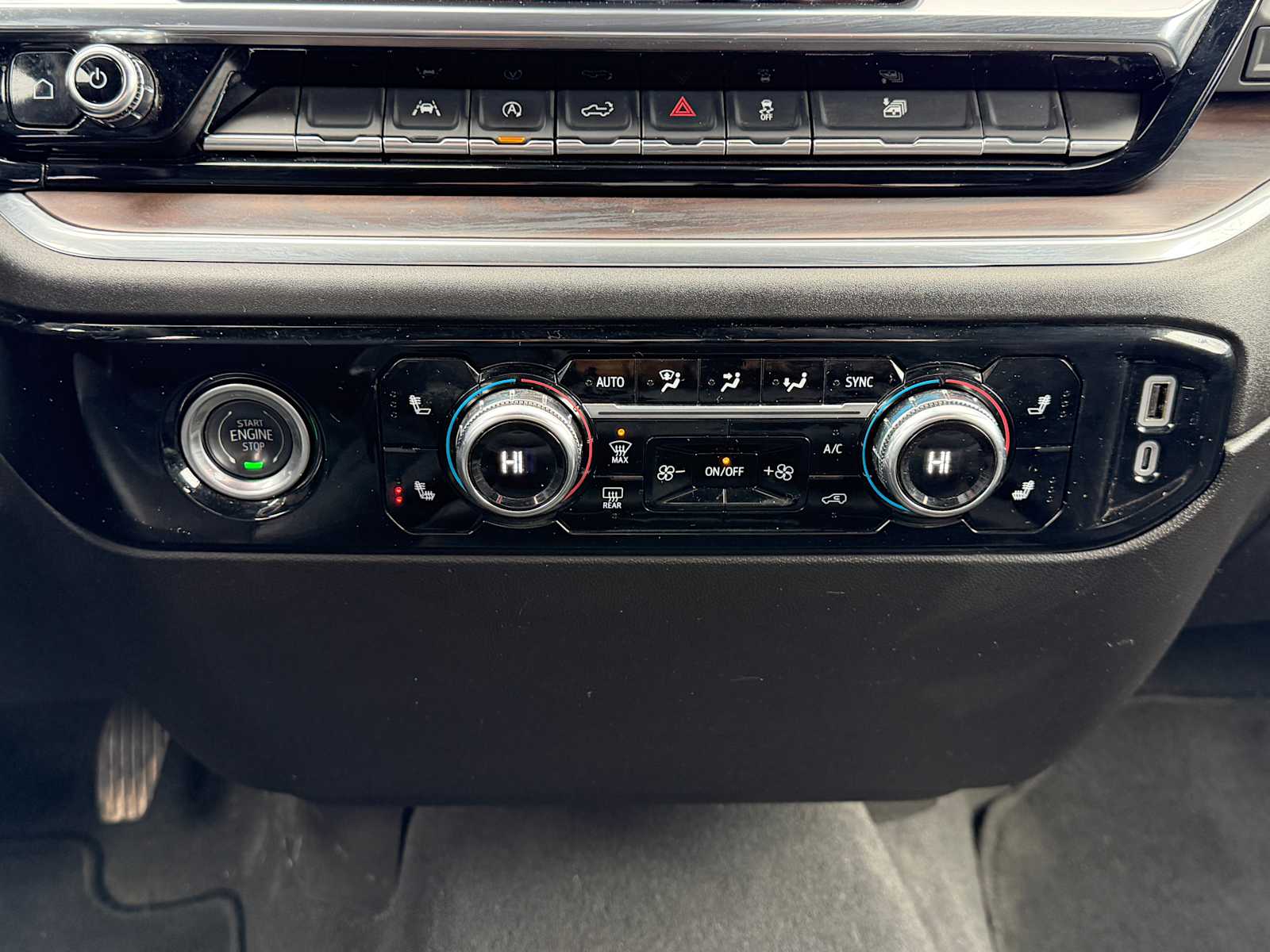 Thumbnail: 2024 GMC Sierra 1500 - 19