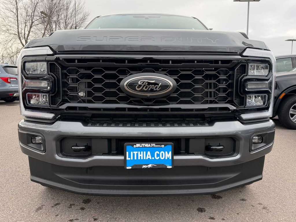 New 2026 Ford F-350 Lariat Truck Crew Cab