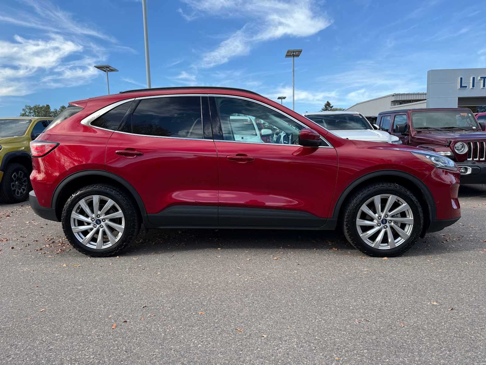 Thumbnail: 2021 Ford Escape - 6