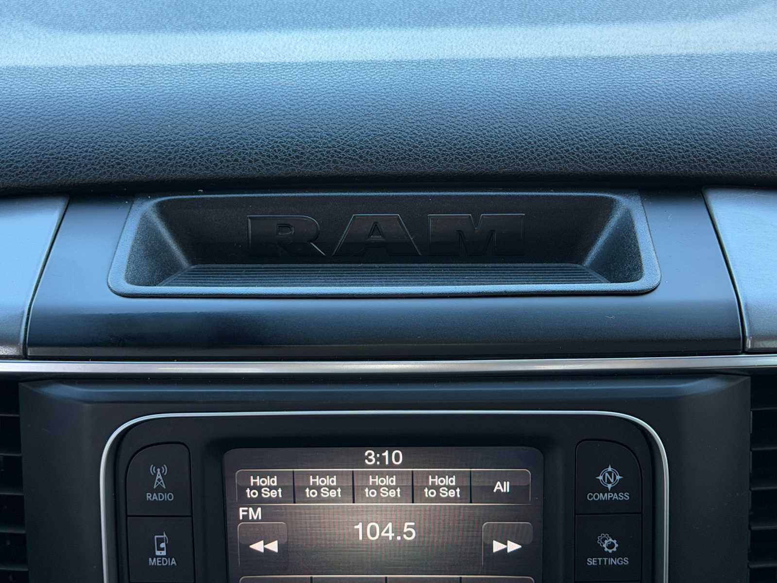 Thumbnail: 2021 RAM 1500 Classic - 16