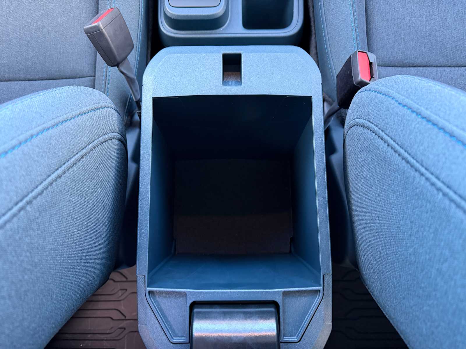 Thumbnail: 2025 Ford Maverick - 21