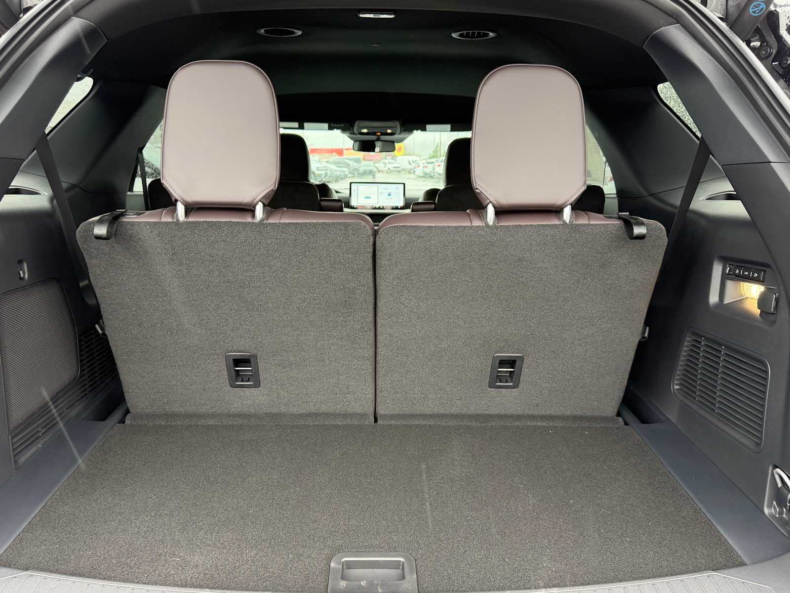 Thumbnail: 2026 Ford Explorer - 10