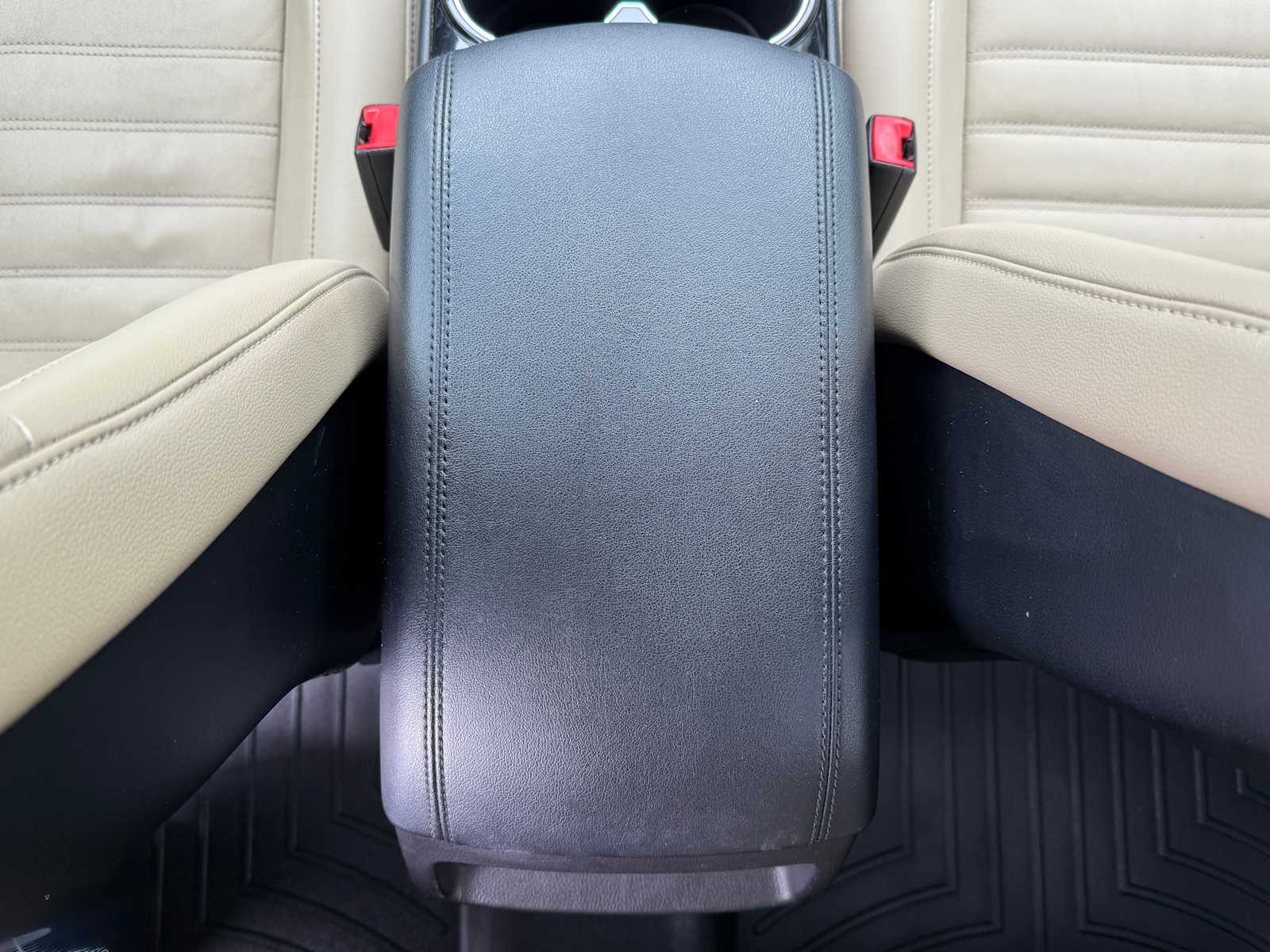 Thumbnail: 2015 Ford Edge - 23