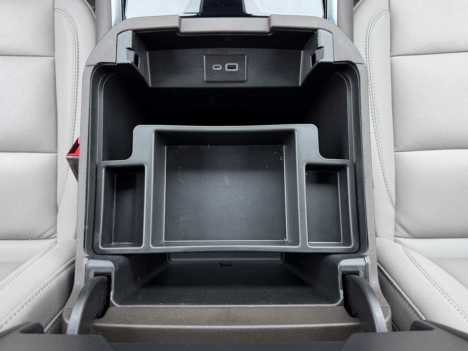 Thumbnail: 2025 Chevrolet Tahoe - 24