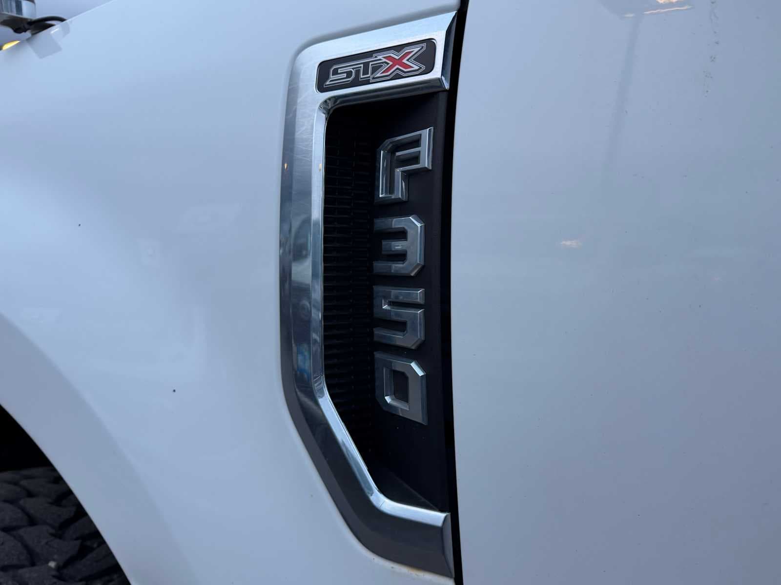 Thumbnail: 2019 Ford Econoline - 29