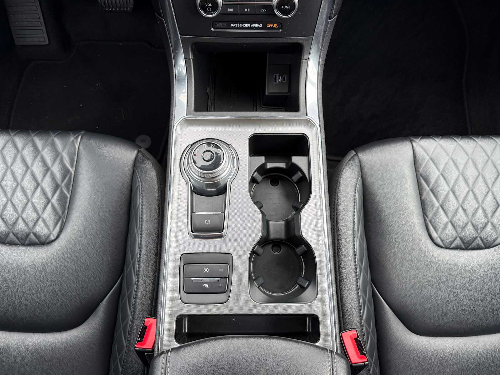 Thumbnail: 2024 Ford Edge - 21