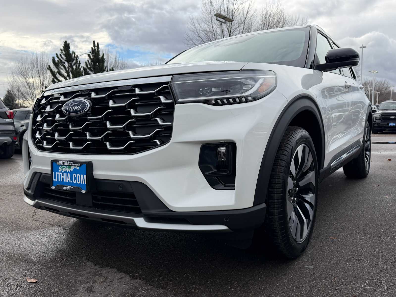 2026 Ford Explorer Platinum's photo