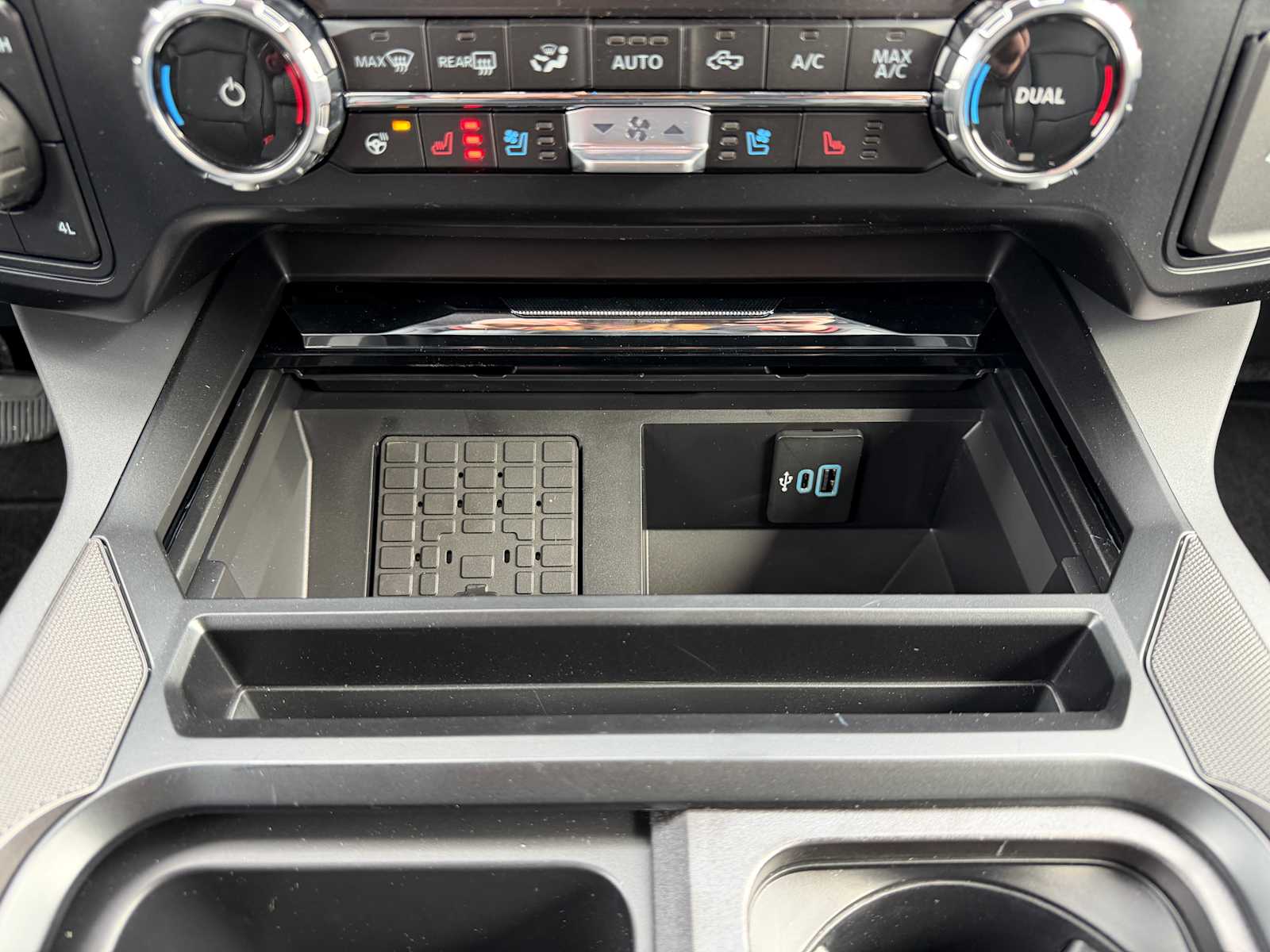 Thumbnail: 2026 Ford F-350 - 19