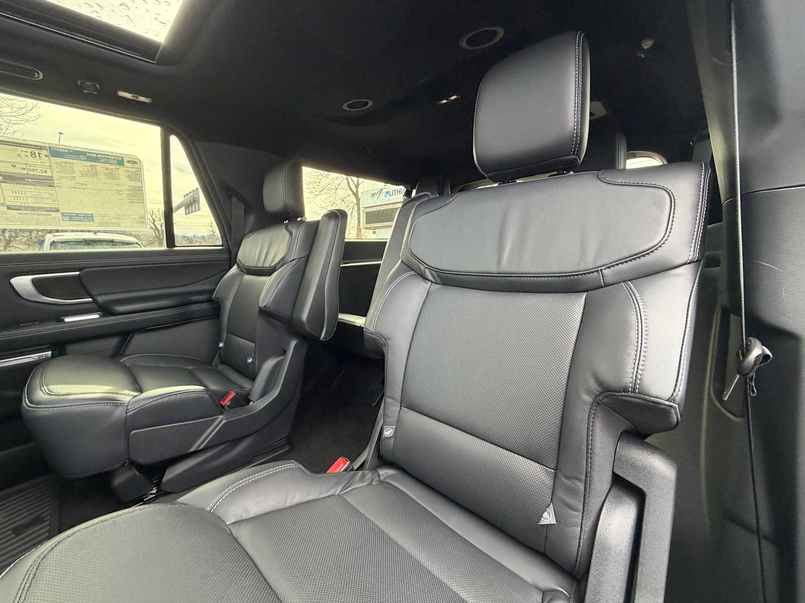 Thumbnail: 2026 Ford Expedition MAX - 25