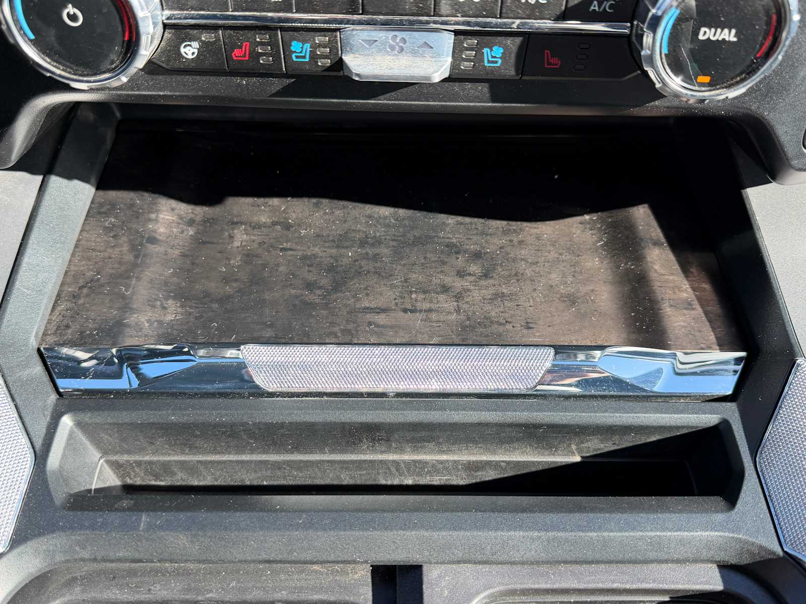 Thumbnail: 2024 Ford Econoline - 23