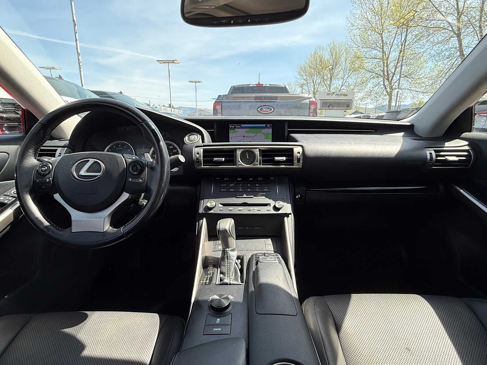 Thumbnail: 2016 Lexus IS - 28
