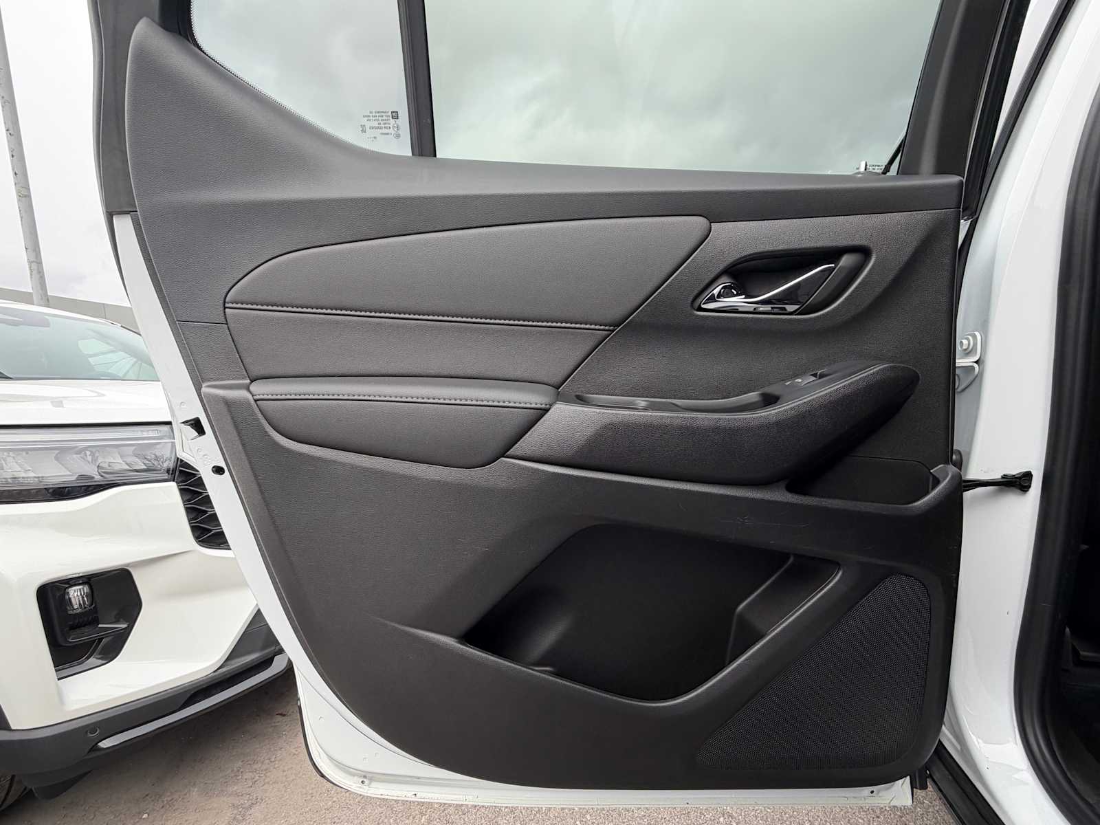 Thumbnail: 2023 Chevrolet Traverse - 23