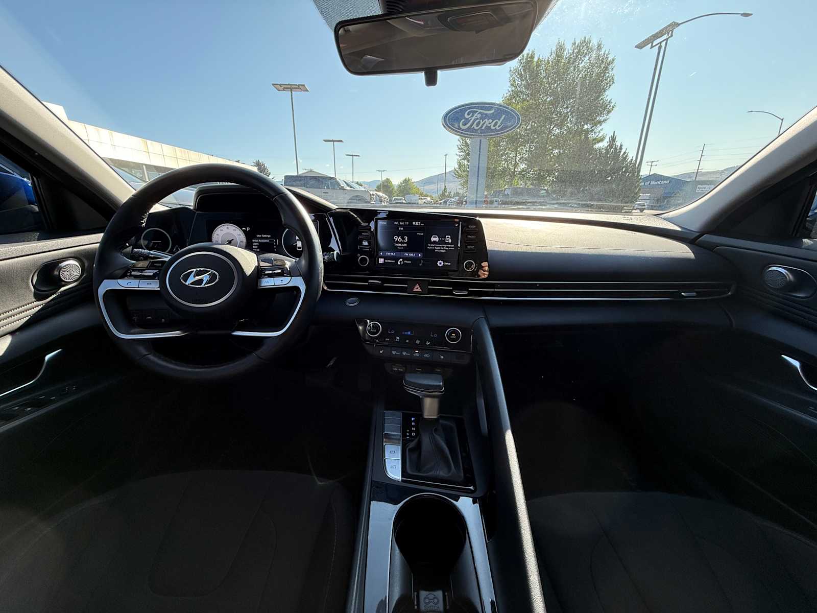 Thumbnail: 2022 Hyundai Elantra - 25