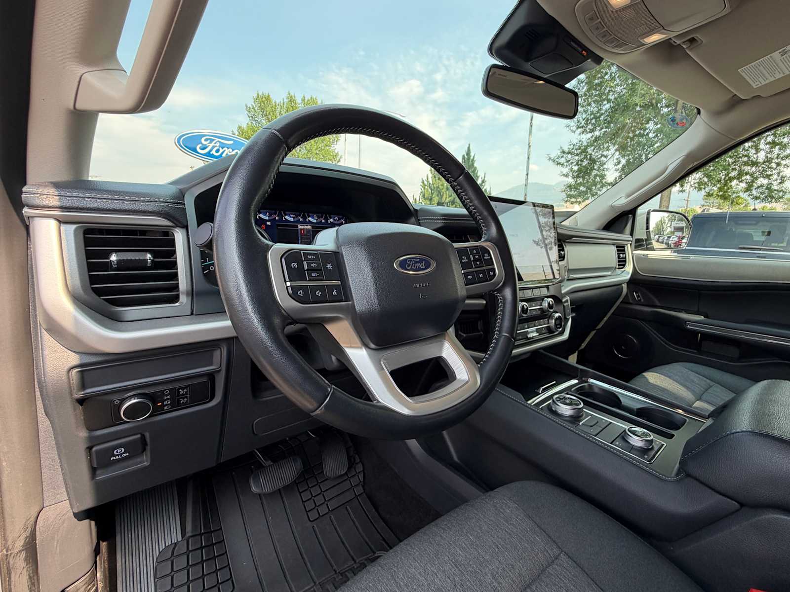 2024 Ford Expedition XLT - Photo 12