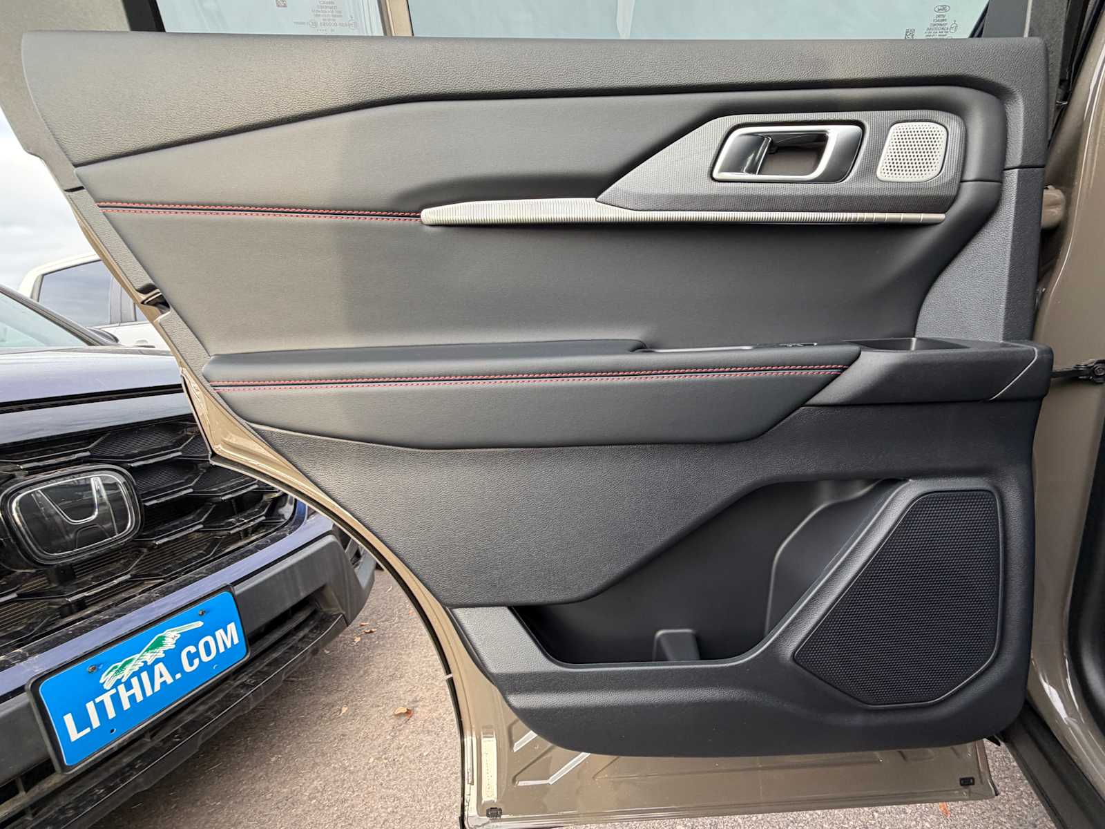 Thumbnail: 2026 Ford Explorer - 26