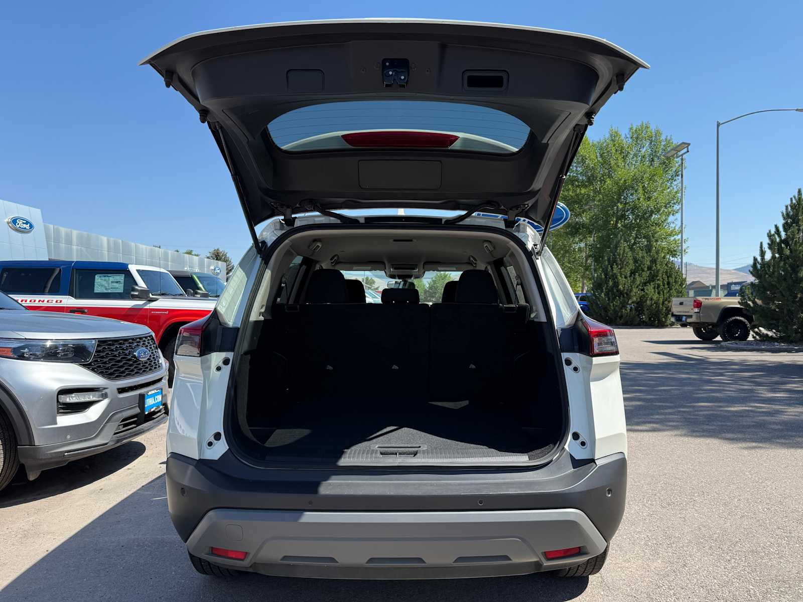 Thumbnail: 2023 Nissan Rogue - 9
