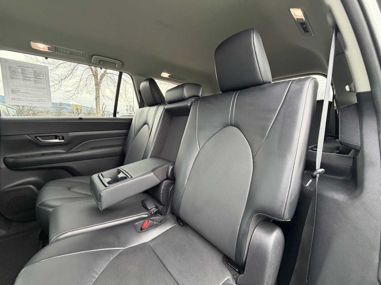 Thumbnail: 2024 Toyota Grand Highlander - 24