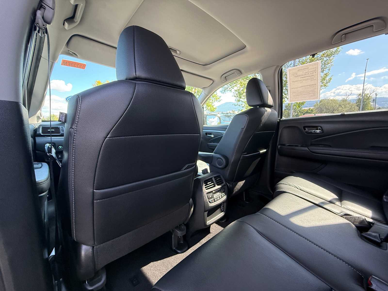 Thumbnail: 2022 Honda Pilot - 23