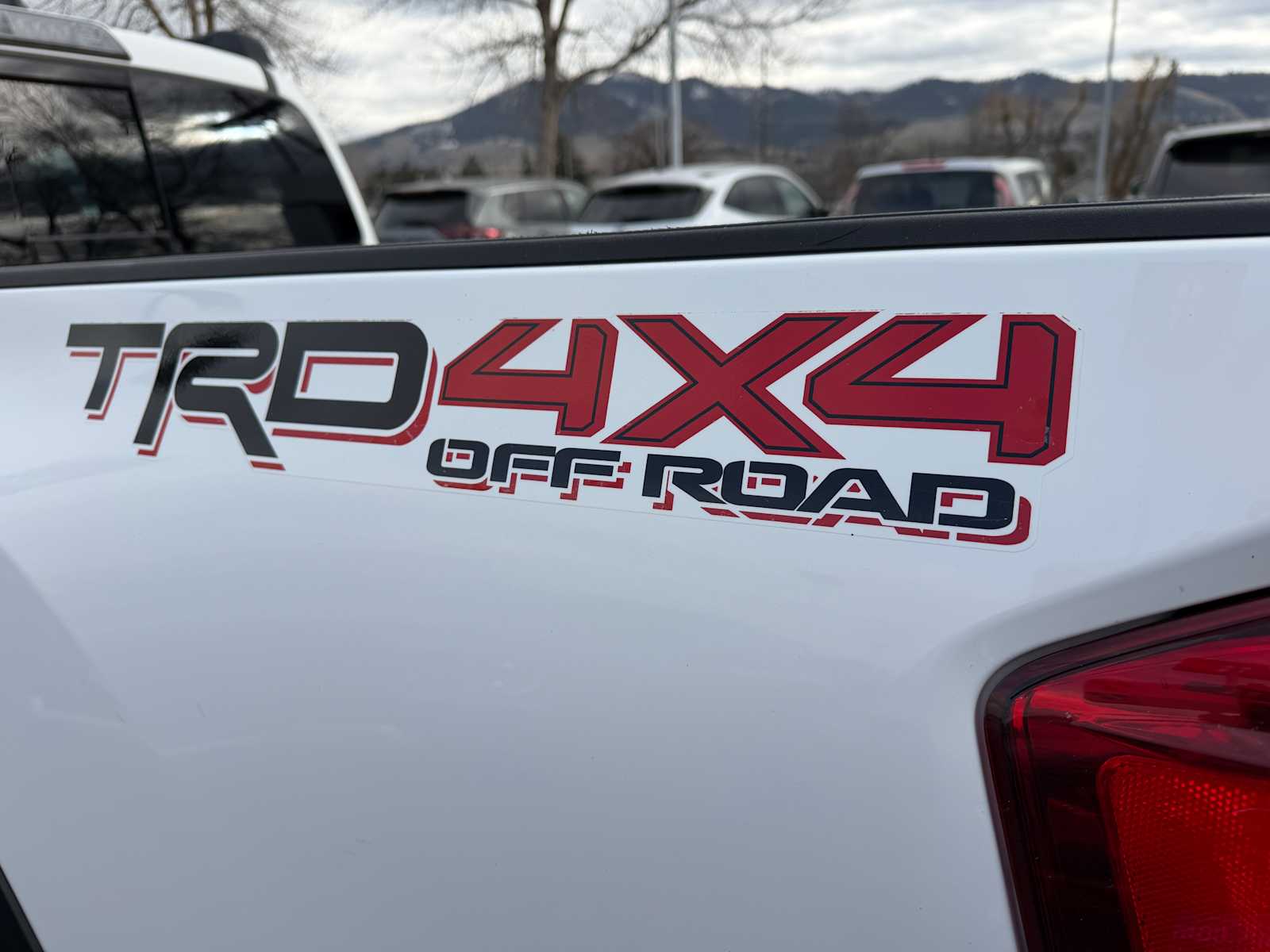 Thumbnail: 2017 Toyota Tacoma - 10