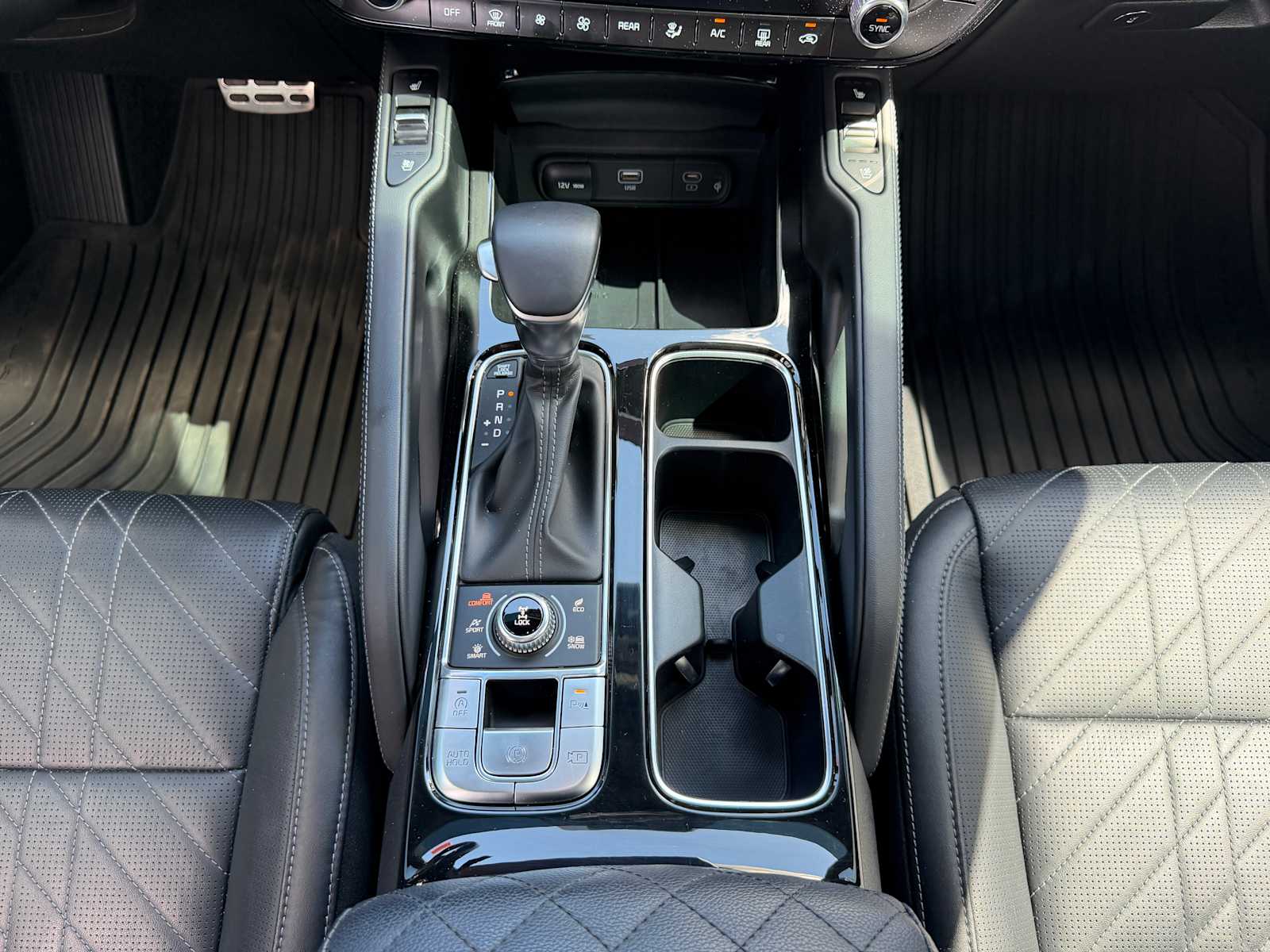 Thumbnail: 2023 Kia Telluride - 19