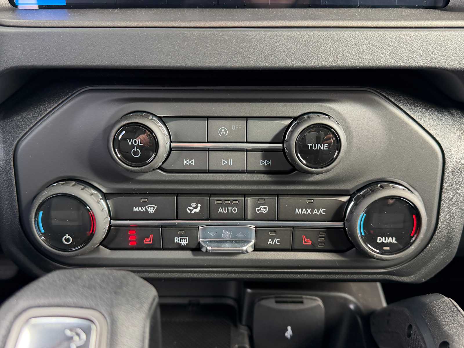 Thumbnail: 2026 Ford Bronco - 18