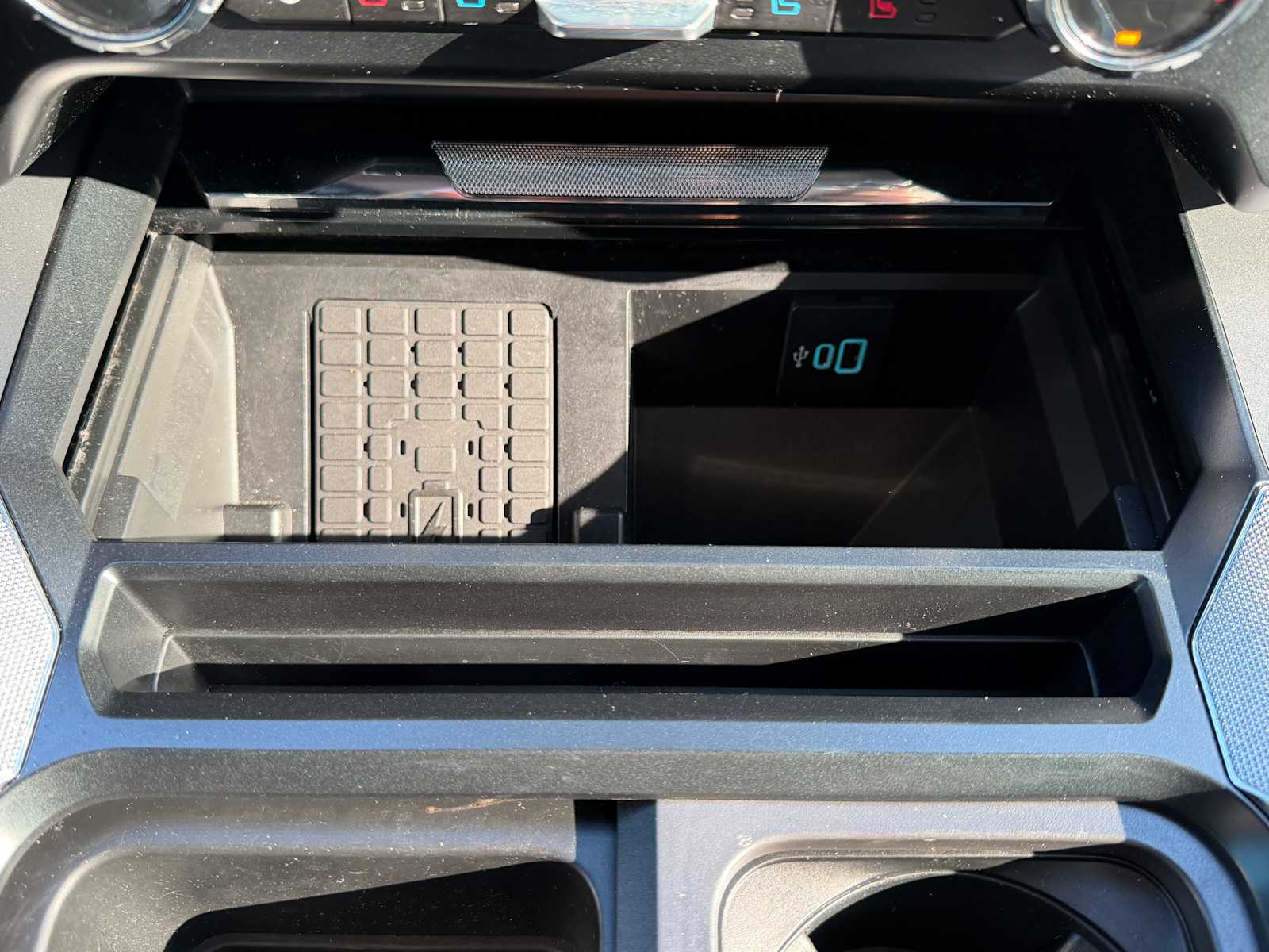 Thumbnail: 2024 Ford Econoline - 23