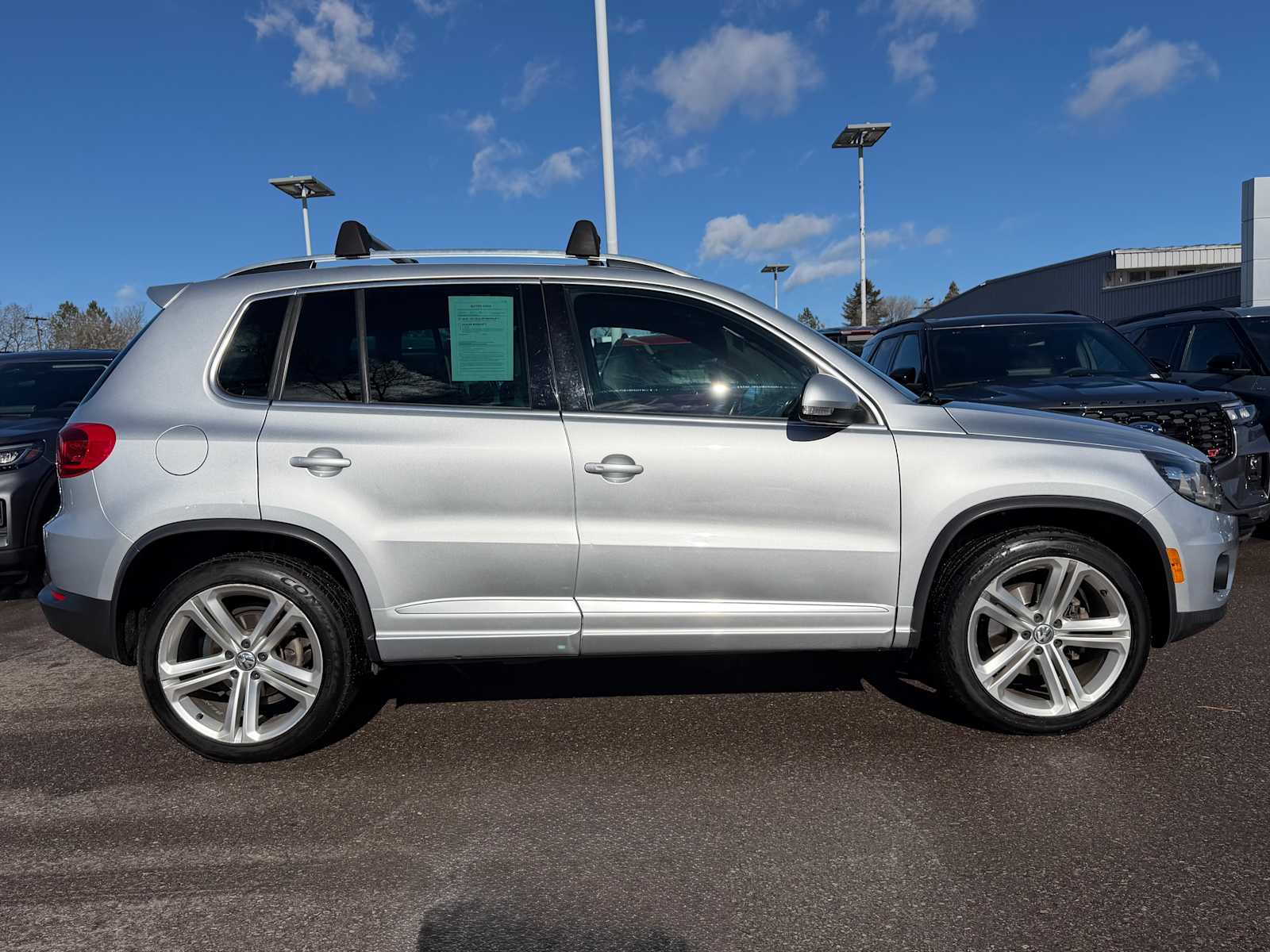 Thumbnail: 2014 Volkswagen Tiguan - 6