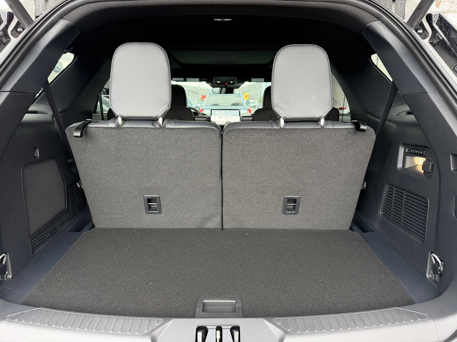 Thumbnail: 2026 Ford Explorer - 10