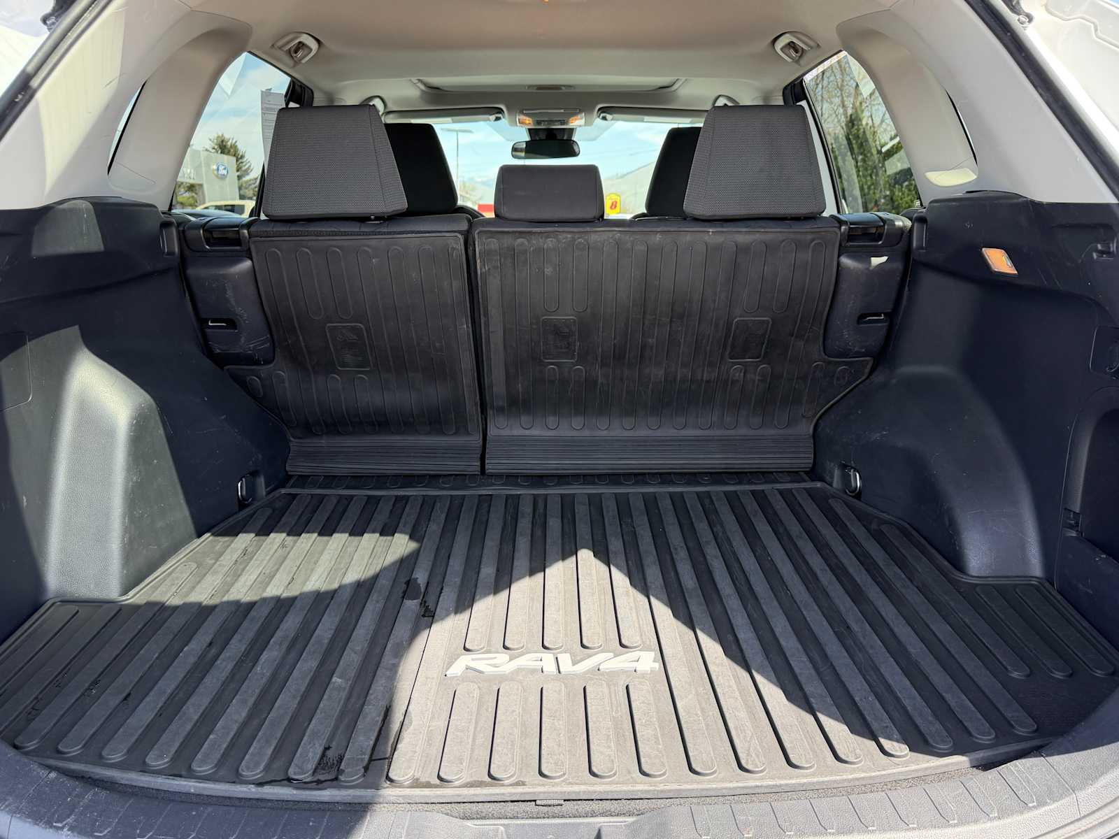 Thumbnail: 2021 Toyota RAV4 - 10