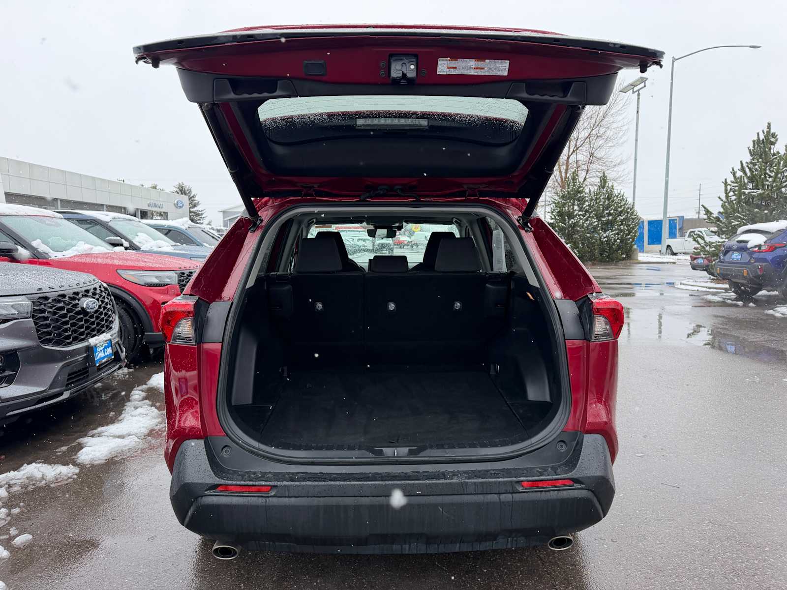 Thumbnail: 2021 Toyota RAV4 - 9