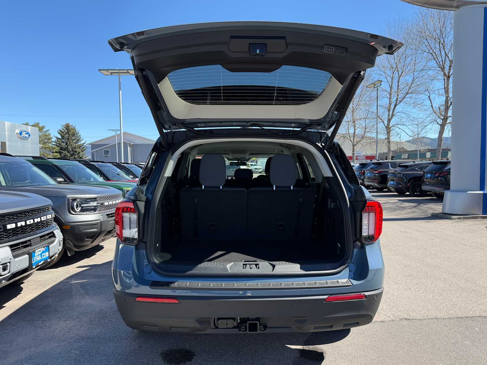 Thumbnail: 2026 Ford Explorer - 9