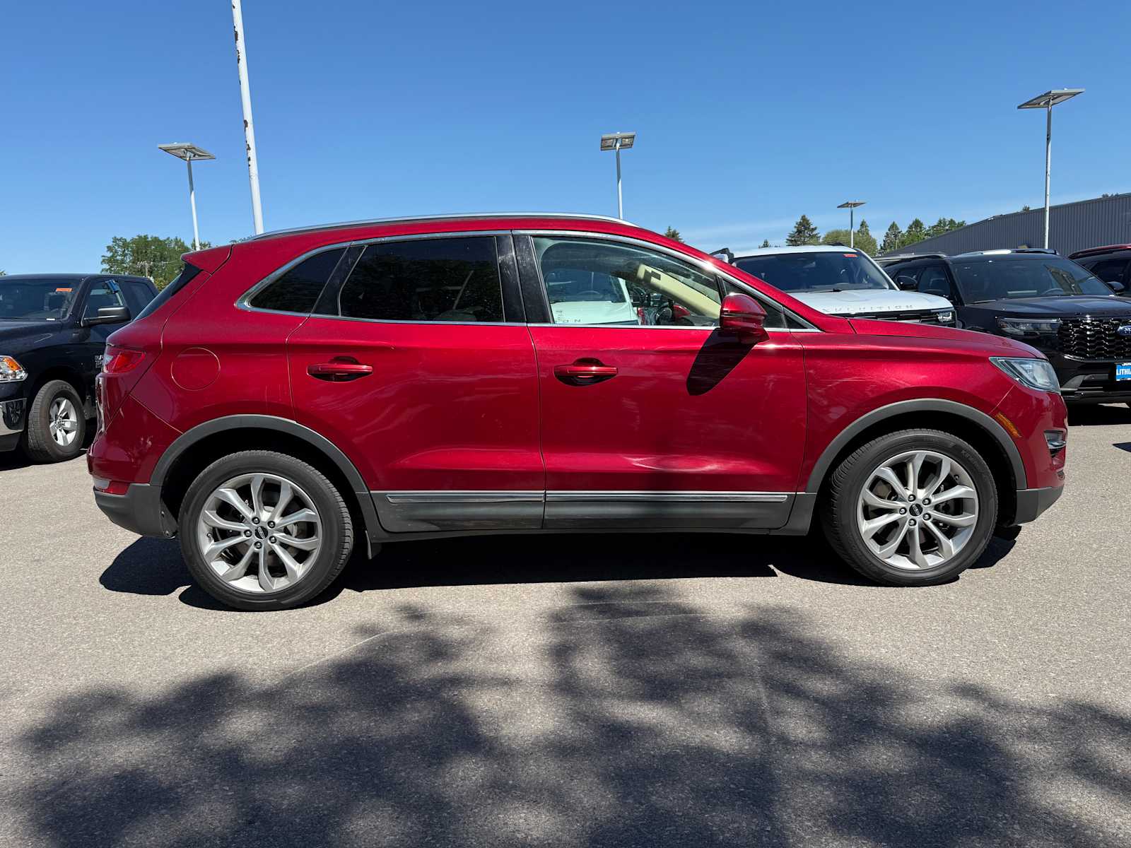 Thumbnail: 2016 Lincoln MKC - 6