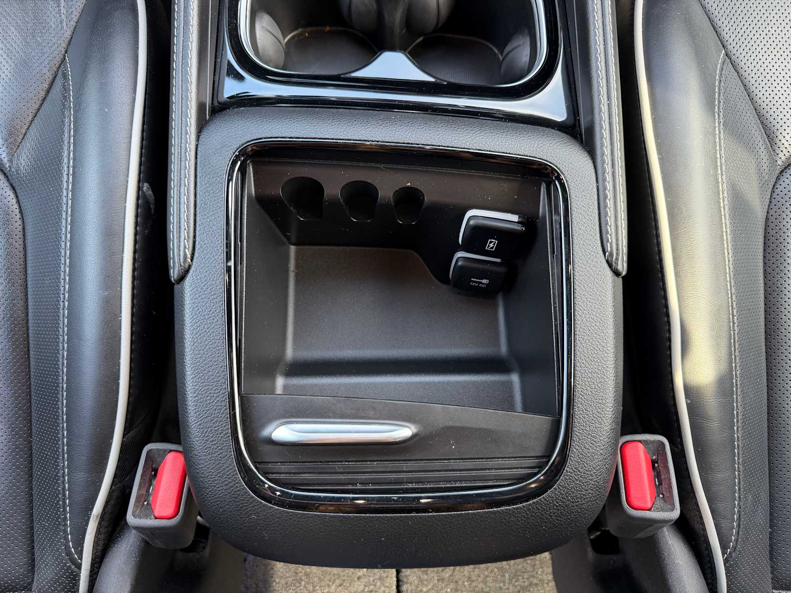 Thumbnail: 2025 Chrysler Pacifica - 21