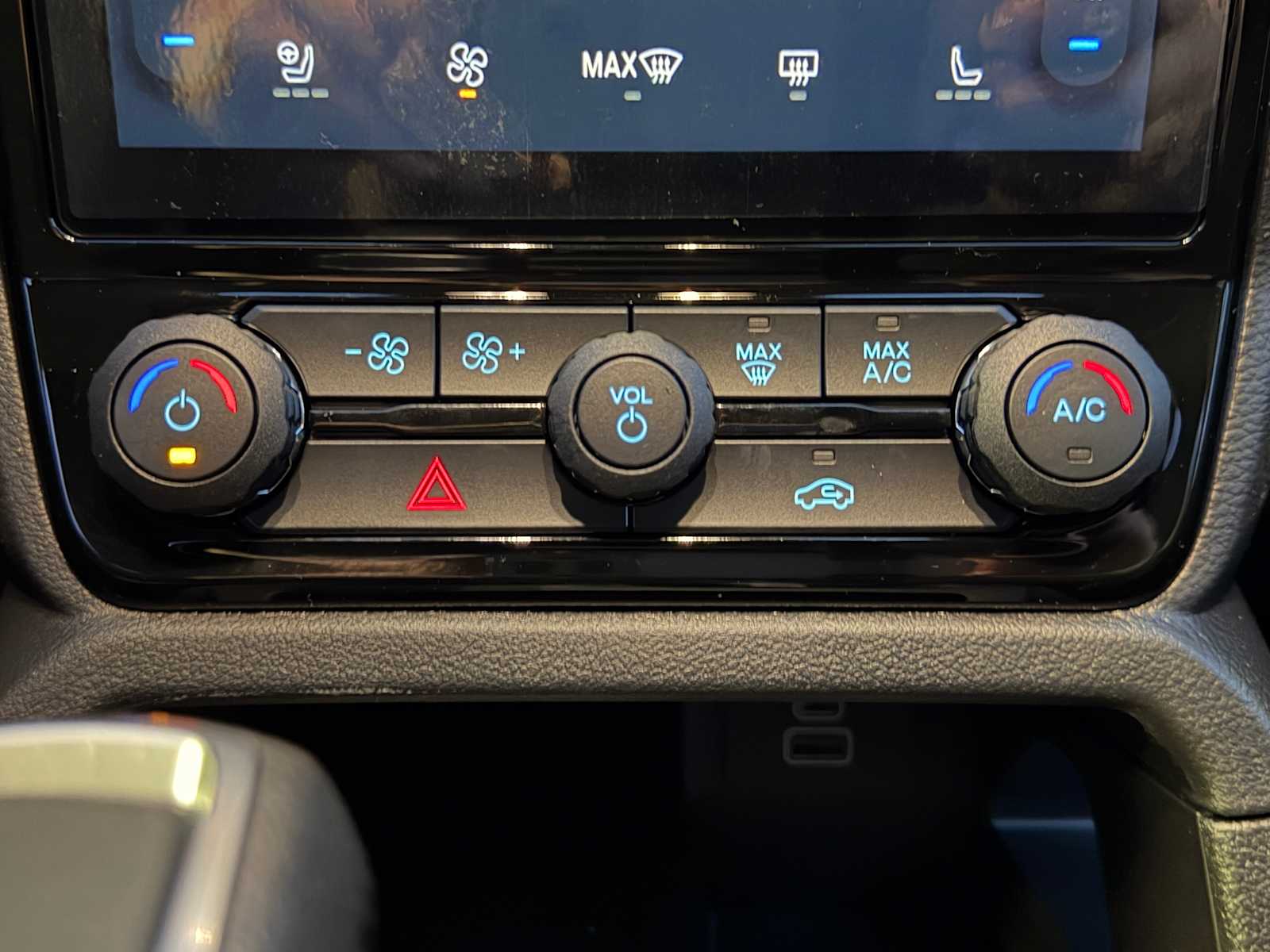 Thumbnail: 2025 Ford Ranger - 16