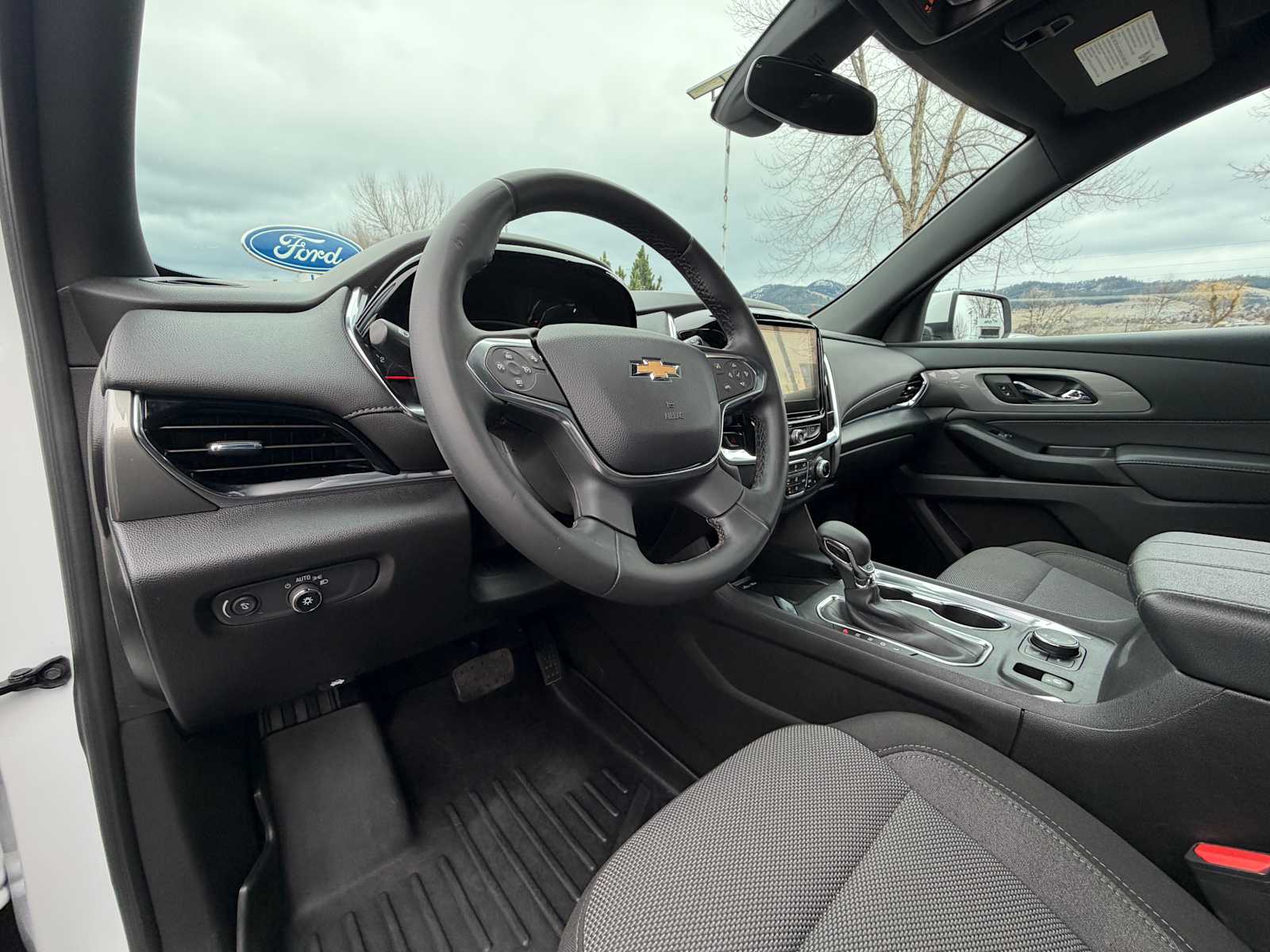 Thumbnail: 2023 Chevrolet Traverse - 12