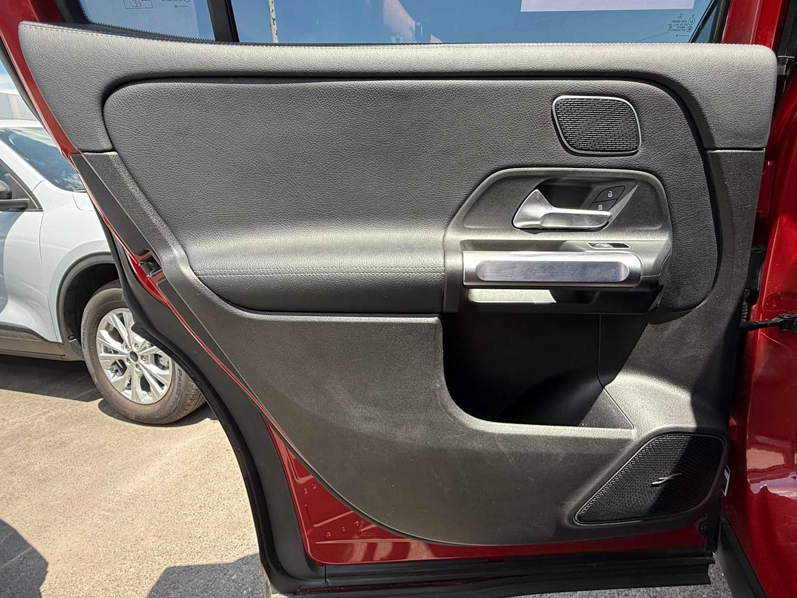 Thumbnail: 2020 Mercedes-Benz GLB - 22
