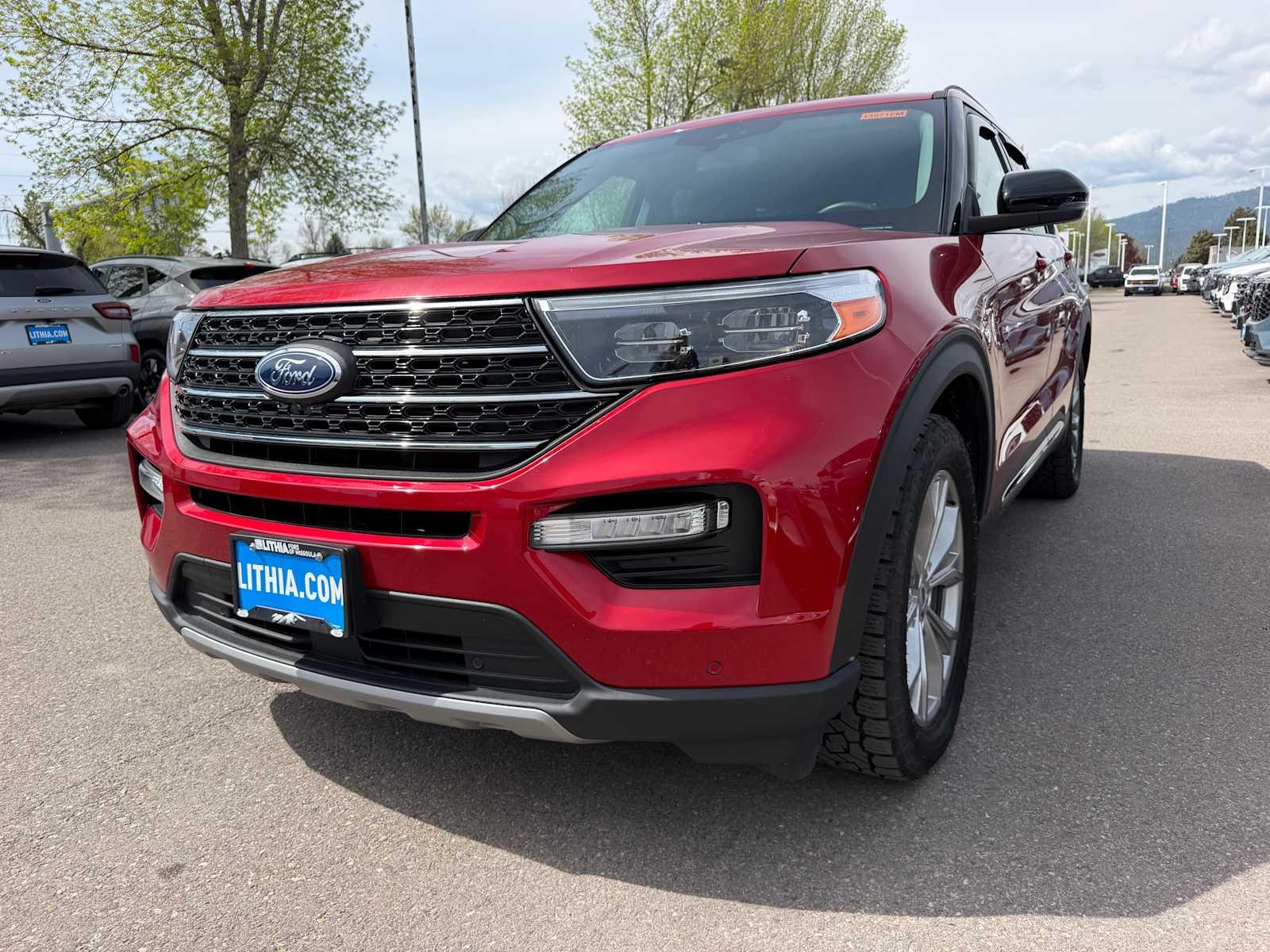 2024 Ford Explorer XLT 4WD's photo