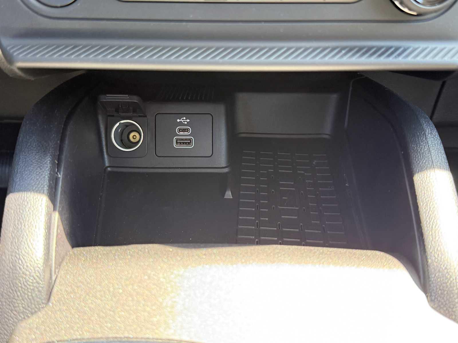 Thumbnail: 2025 Ford Bronco Sport - 18