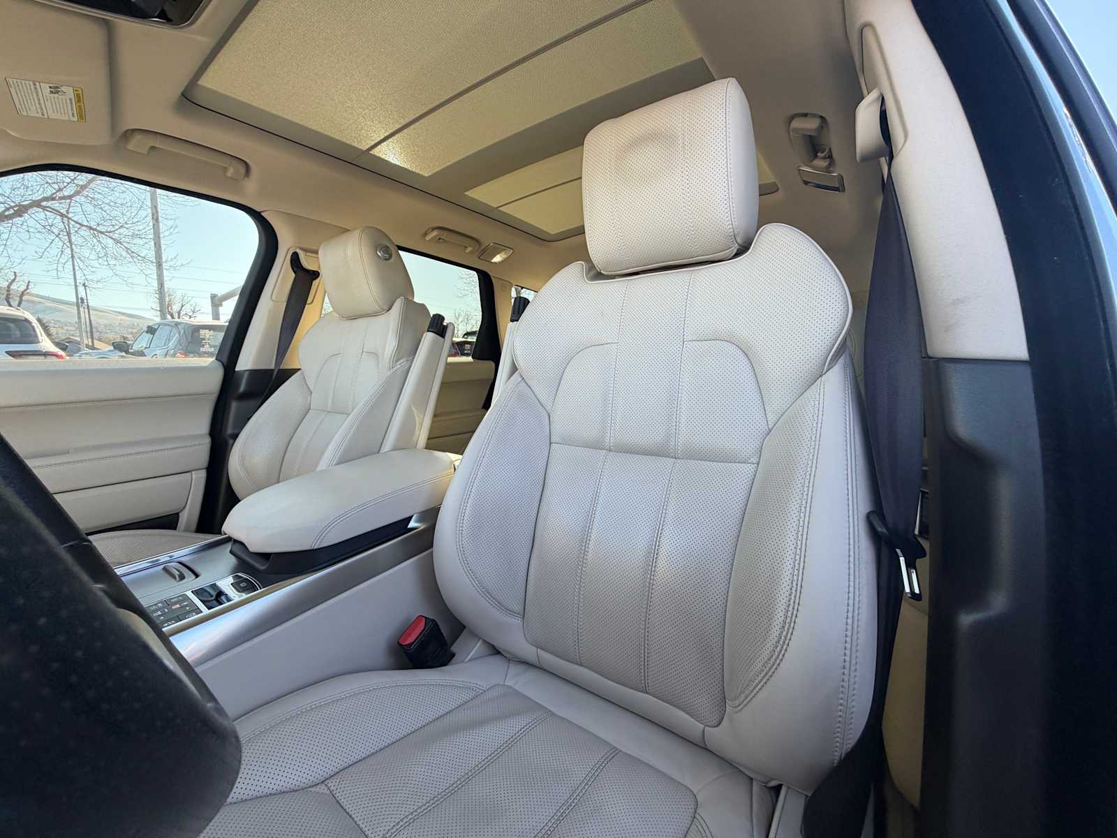 Thumbnail: 2017 Land Rover Range Rover Sport - 12