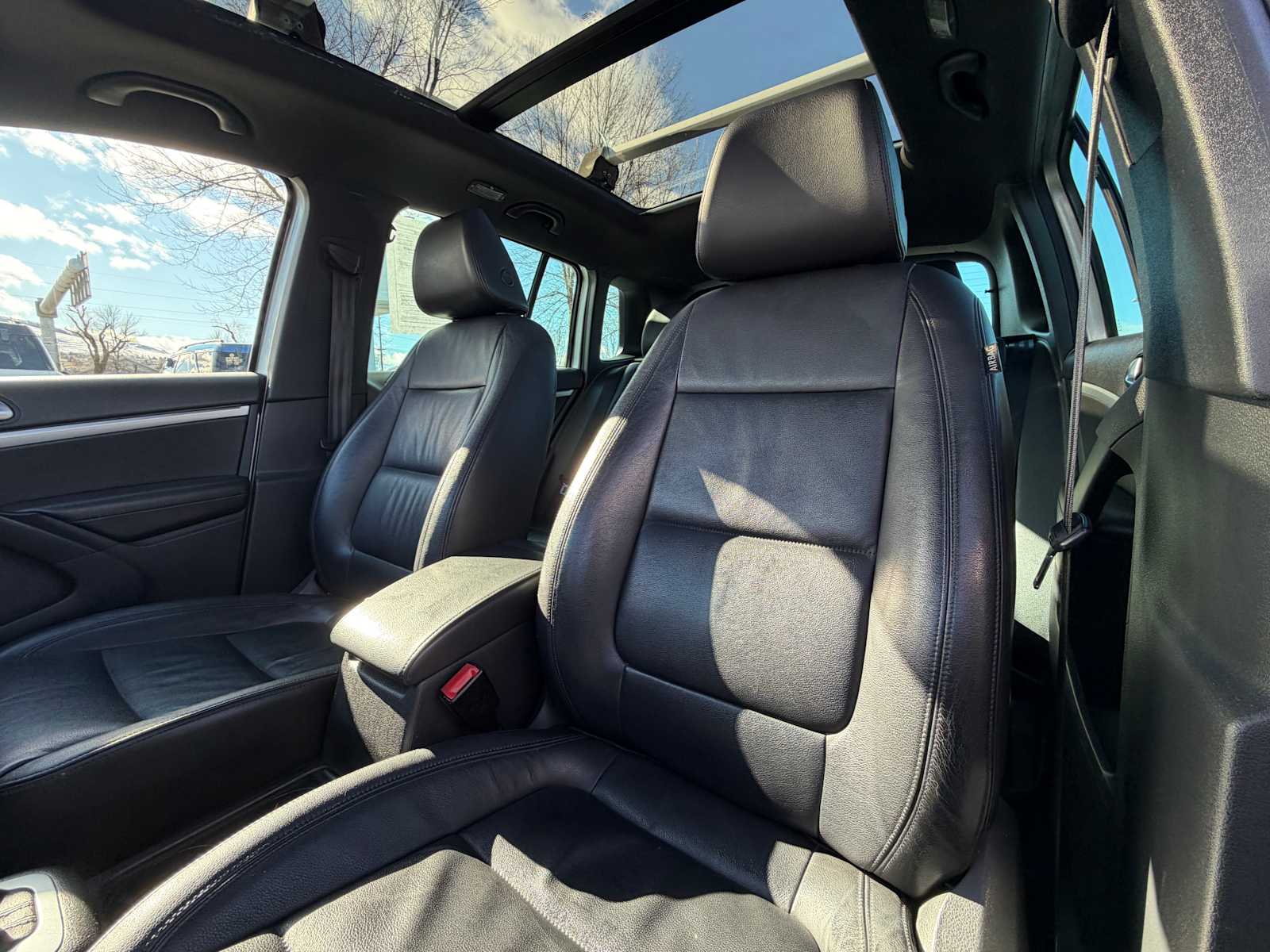 Thumbnail: 2014 Volkswagen Tiguan - 11